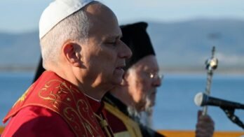 البابا في نيقية: لنتغلب على عثرة الانقسامات ولنغذي الوحدة 1