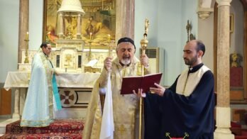 البطريرك يونان يترأّس قداس أحد بشارة زكريا الكاهن 200