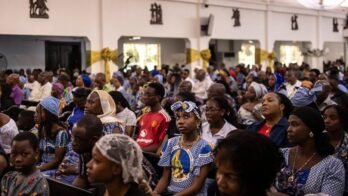 الرئيس الأمريكي لا يستبعد إرسال قوات برية أو شن غارات على نيجيريا بعد أن صرح بنيته التدخل لحماية المسيحيين في أكبر دولة إفريقية من حيث عدد السكان 200