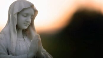 مذكّرة عقائديّة بشأن الألقاب المريميّة: أمّ الشعب الأمين، وليس شريكة في الفداء 5