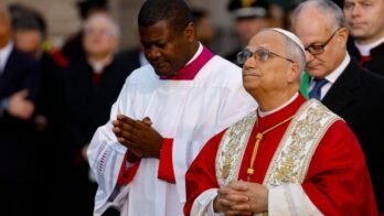 البابا: ساعِدينا يا مريم لِنَكونَ دائماً كنيسةً مَعَ النَّاسِ وبينَهُمْ، خَميرة في عَجينِ بَشريَّةٍ تَستَغيثُ طالِبةً العَدالَة والرَّجاءَ 1